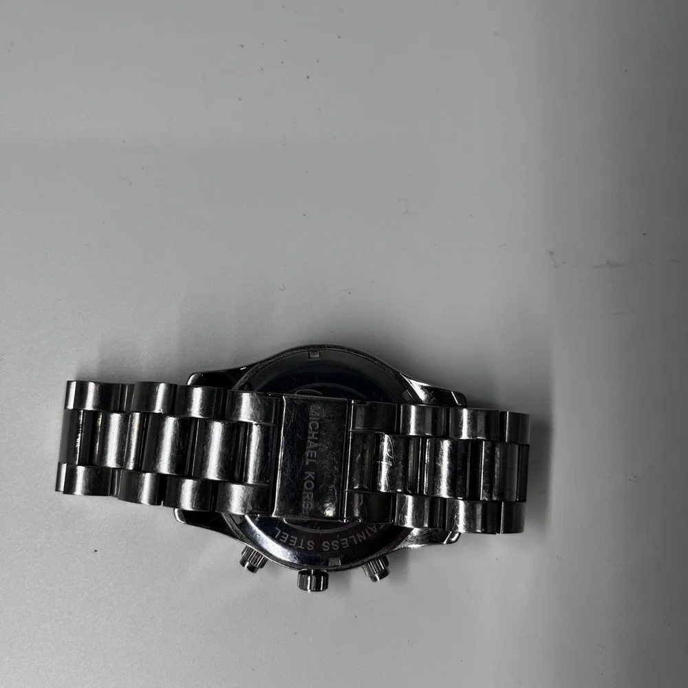 Michael Kors MK8281 Wrist Watch for Men (Needs Battery)